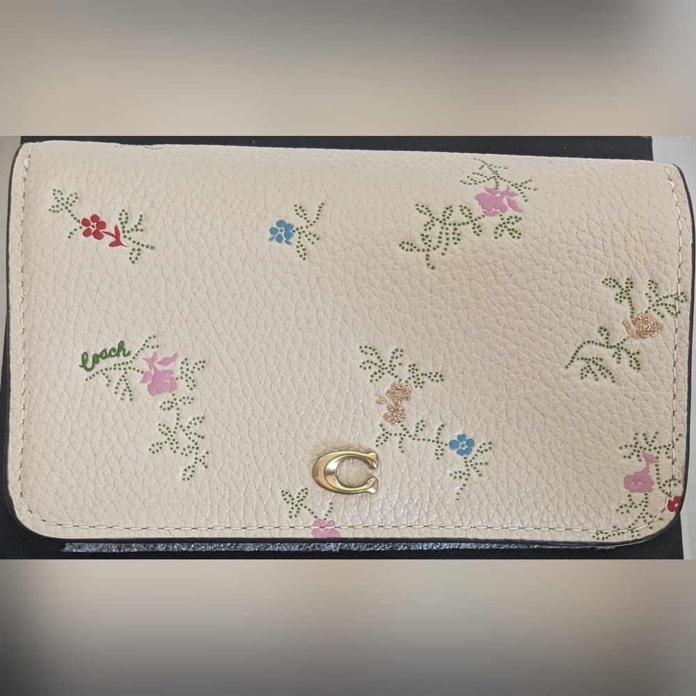 ❌SOLD❌Coach Slim Card Case With Antique Floral Print